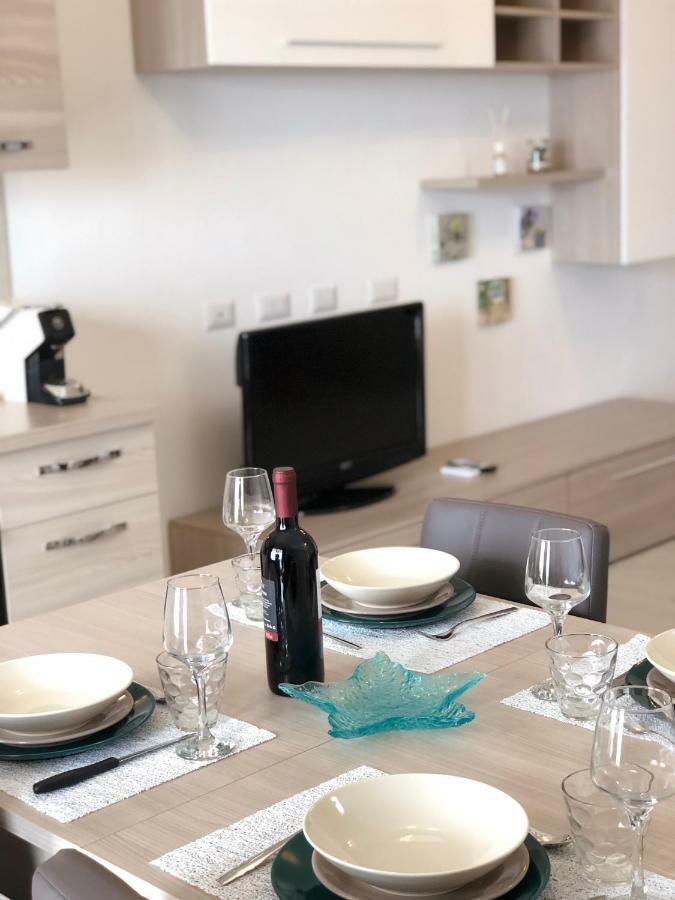 Apartment Tramonto Sea-Front Валедория Екстериор снимка