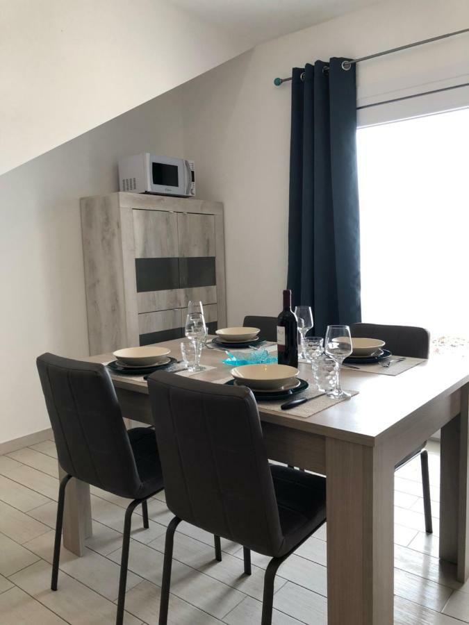 Apartment Tramonto Sea-Front Валедория Екстериор снимка