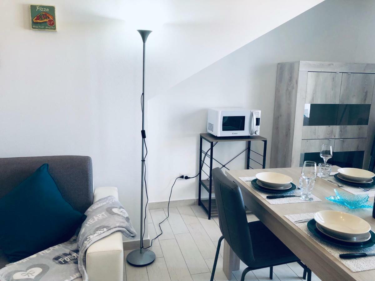 Apartment Tramonto Sea-Front Валедория Екстериор снимка