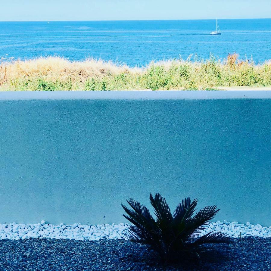 Apartment Tramonto Sea-Front Валедория Екстериор снимка